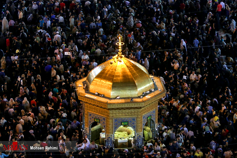 «عالم آل محمد (ص)» لقب «امام هشتم (ع)»/تهدیدهایی که «امام رضا (ع)» به فرصت تبدیل کردند «عالم آل محمد (ص)» لقب «امام هشتم (ع)»/تهدیدهایی که «امام رضا (ع)» به فرصت تبدیل کردند