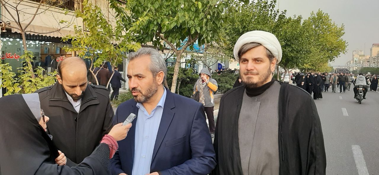 قیام علیه اغتشاشگران/ سنگ تمام پایتخت در دفاع از امنیت و اقتدار کشور/ تصاویری برای پمپئو