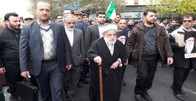 قیام علیه اغتشاشگران/ سنگ تمام پایتخت در دفاع از امنیت و اقتدار کشور/ تصاویری برای پمپئو