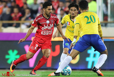 ادامه بلیتفروشی در حین برگزاری بازی پرسپولیس با صنعت نفتآبادان