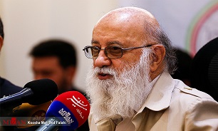 با نظرخواهی از مردم افراد بالغ و شایسته انتخاب می‌شوند