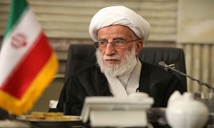 آیت‌الله جنتی: واجدین شرایط قانونی برای مجلس ثبت‌نام کنند/گلایه از مجلس بدلیل کنارگذاشتن 