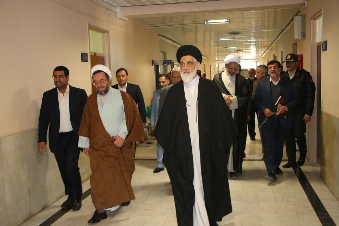 بازدید رئیس دیوان عالی کشور از شعب دادگاه‌های تجدیدنظر استان کرمان