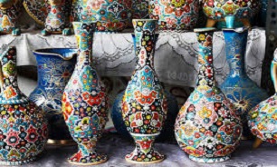 مسئولان به صنایع دستی توجه داشته باشند