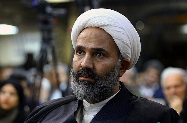 چهره‌های سینمایی باید مالیات پرداخت کنند/خصوصی سازی موجود در تئاتر کاملاً غلط است