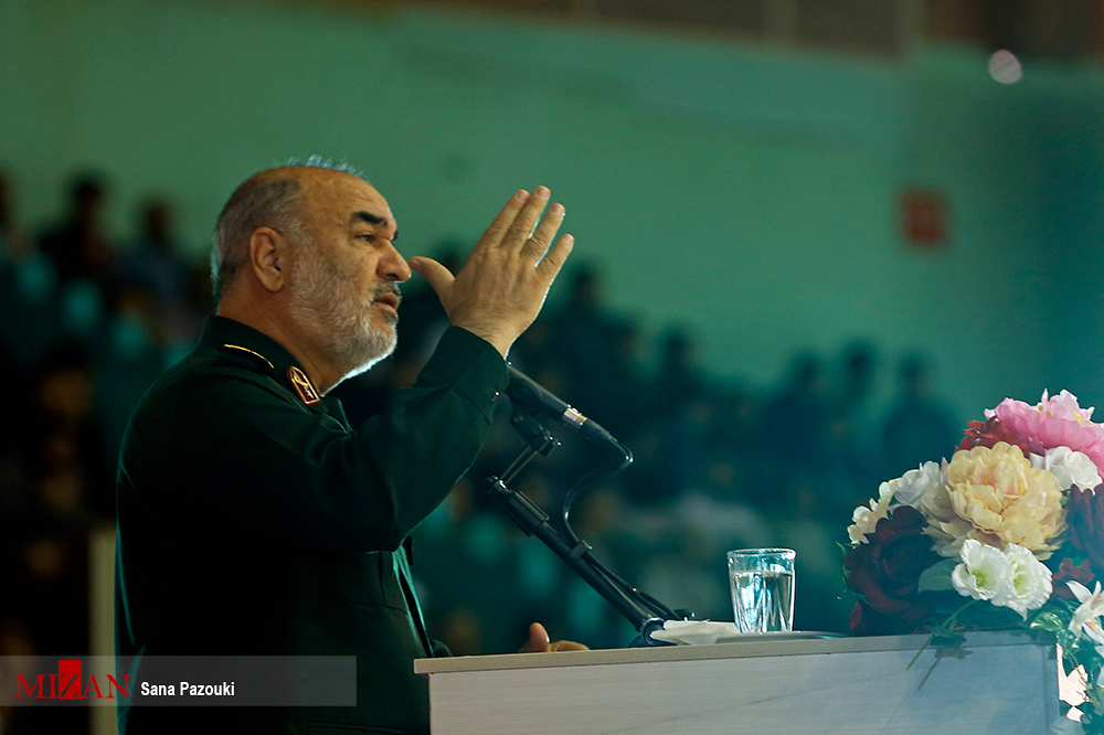 فرمانده کل سپاه: به دشمنان می‌گویم از خط قرمز‌ها عبور نکنید، قدرت ملت ایران را می‌شناسید
