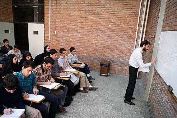 طبیعی است که ۹۰ درصد دانشجویان مشارکتی ندارند
