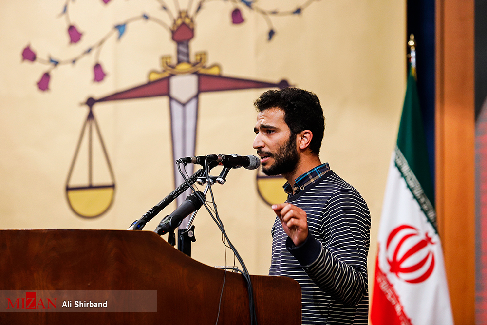 مراسم پرشور روز دانشجو در دانشگاه تهران با حضور رئیس قوه قضاییه + حاشیهها، فیلم و تصاویر مراسم پرشور روز دانشجو در دانشگاه تهران با حضور رئیس قوه قضاییه + حاشیهها، فیلم و تصاویر