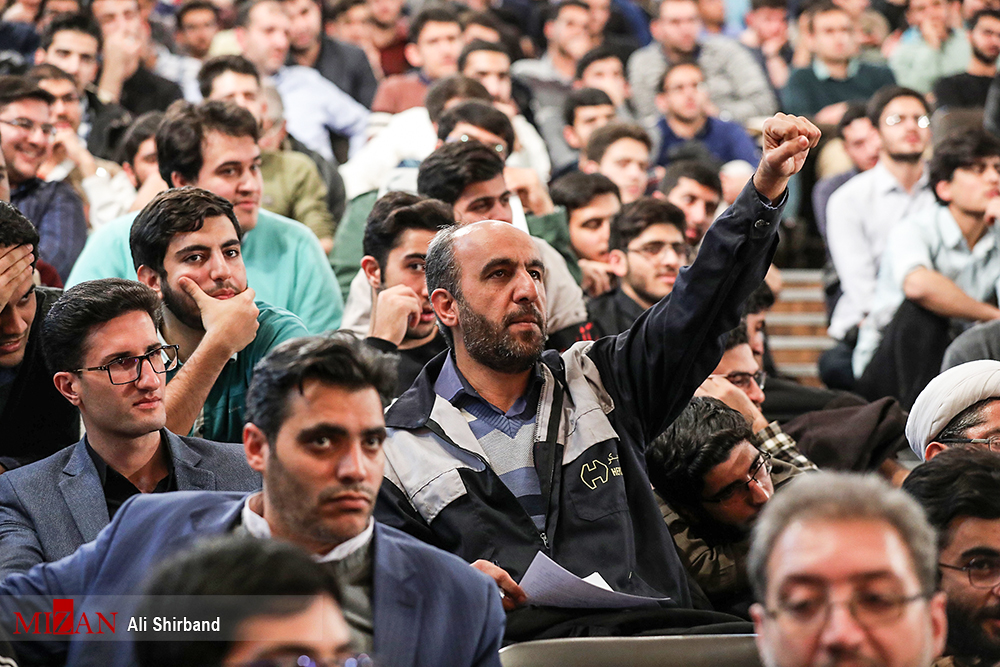 اقدام ما بعنوان دستگاه قضایی کاخ مفسدان را ویران و خانه مستضعفان را آباد خواهد کرد/در دفترم ننشستهام و بگویم من میخواهم با فساد مبارزه کنم/ خط قرمز ما این جناح و آن جناح نیست/ توهین به هیچکس انتقاد از همه اقدام ما بعنوان دستگاه قضایی کاخ مفسدان را ویران و خانه مستضعفان را آباد خواهد کرد/در دفترم ننشستهام و بگویم من میخواهم با فساد مبارزه کنم/ خط قرمز ما این جناح و آن جناح نیست/ توهین به هیچکس انتقاد از همه
