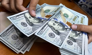 زیان کشور از مشروط کردن معافیت مالیاتی صادرکنندگان به بازگشت ارز