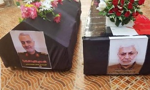 پیکرهای مطهر حاج قاسم و همرزمانش پس از تشییع در کاظمین به بغداد منتقل می‌شوند