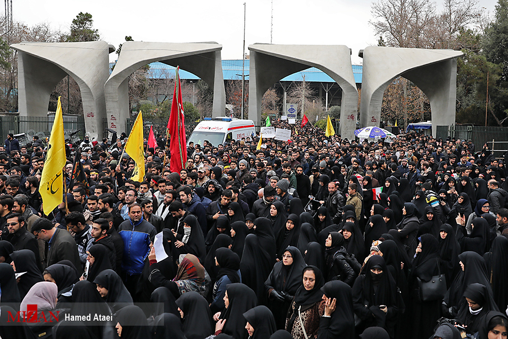 قیام دانشجویان دانشگاه تهران؛ از خاک ما سردار می‌جوشد