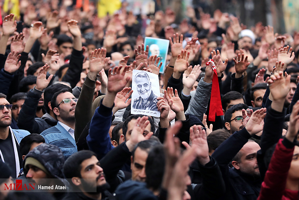 قیام دانشجویان دانشگاه تهران؛ از خاک ما سردار می‌جوشد