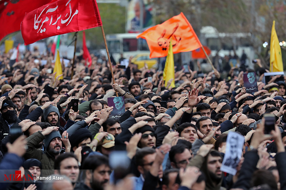 قیام دانشجویان دانشگاه تهران؛ از خاک ما سردار می‌جوشد