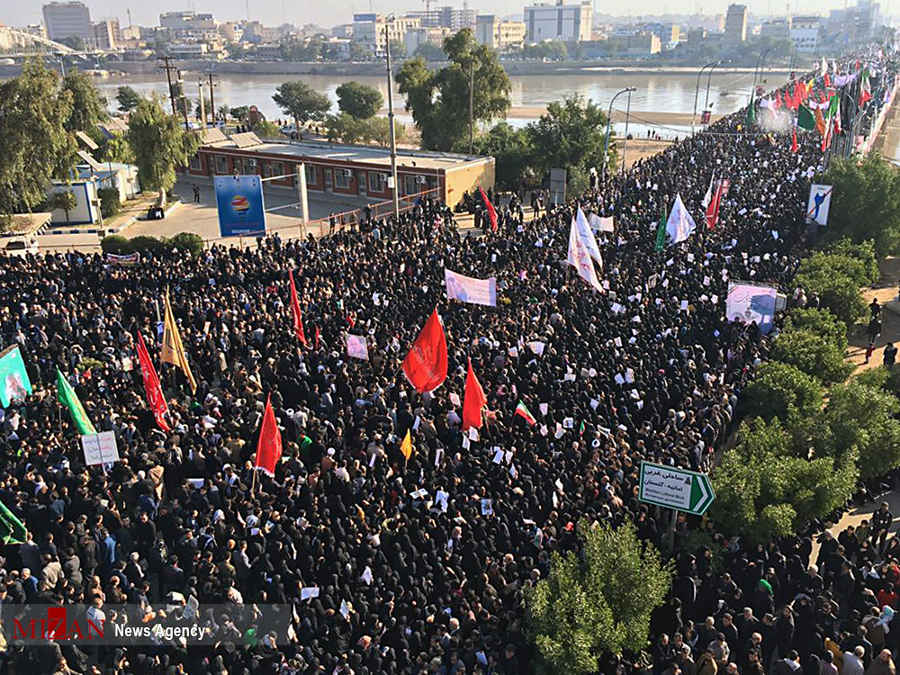 حضور دشمنشکن مردم اهواز در تشییع حاج قاسم/ ناتوانی دوربینها و قلمها از وصف عظمت ماجرا حضور دشمنشکن مردم اهواز در تشییع حاج قاسم/ ناتوانی دوربینها و قلمها از وصف عظمت ماجرا