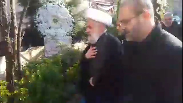 حضور جانشین سیدحسن نصرالله در منزل شهید سلیمانی