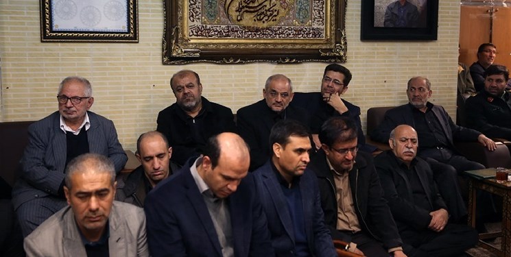 حضور وزیر آموزش و پرورش در منزل شهید سپهبد سلیمانی