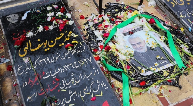آماده سازی مزار ابدی شهید سلیمانی آماده سازی مزار ابدی شهید سلیمانی