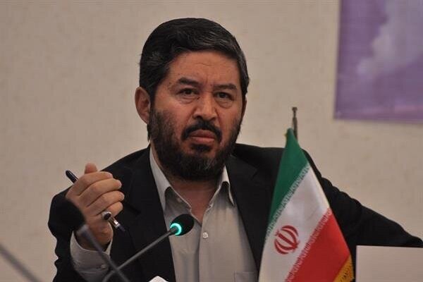 بازدید رئیس شورای قضایی و جمعی از مقامات قضایی از زندان مرکزی مشهد