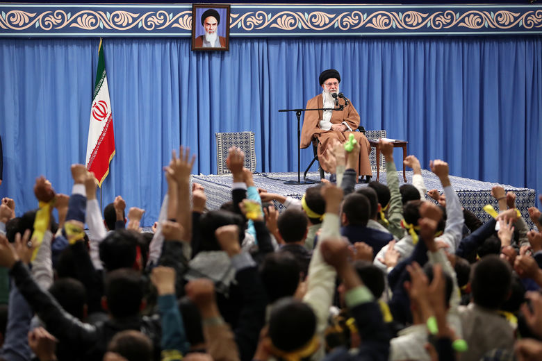 «در انتظار طلوع خورشید» «در انتظار طلوع خورشید»