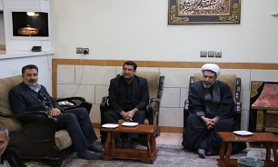 رئیس کل دادگستری استان کرمان به نیابت از رئیس قوه قضائیه با بازماندگان حادثه کرمان دیدار کرد رئیس کل دادگستری استان کرمان به نیابت از رئیس قوه قضائیه با بازماندگان حادثه کرمان دیدار کرد