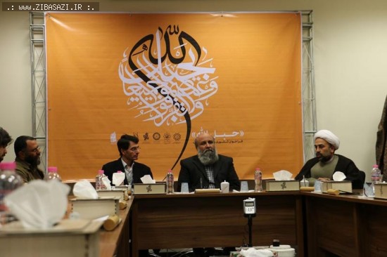 کارگاه پوسترسازی با موضوع هفته وحدت برگزار می‌شود