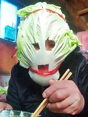 چگونه خود را در برابر ویروس کرونا محافظت کنید؟ متخصصان در مورد استفاده از ماسک چه نظری دارند؟ چگونه خود را در برابر ویروس کرونا محافظت کنید؟ متخصصان در مورد استفاده از ماسک چه نظری دارند؟