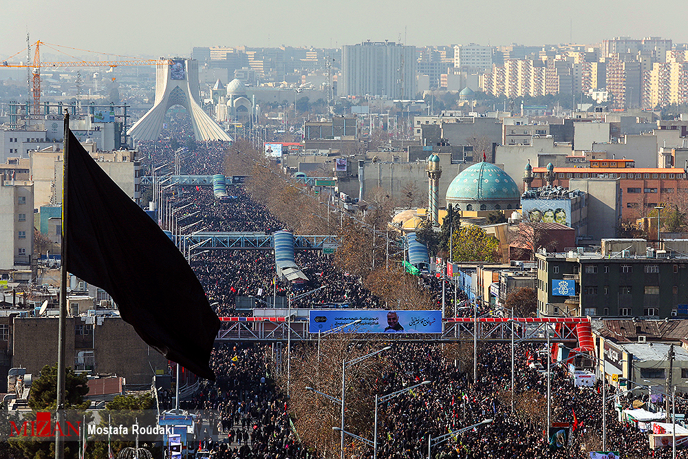 سیلی حیثیتی سپاه هیبت بادکنکی آمریکا را درهم کوبید/ حاج قاسم قبل از جنگ به دنبال صلح بود/ انتخابات شاه‌کلید حل مشکلات داخلی و خارجی است/ بگذاریم همدلی جامعه حفظ شود