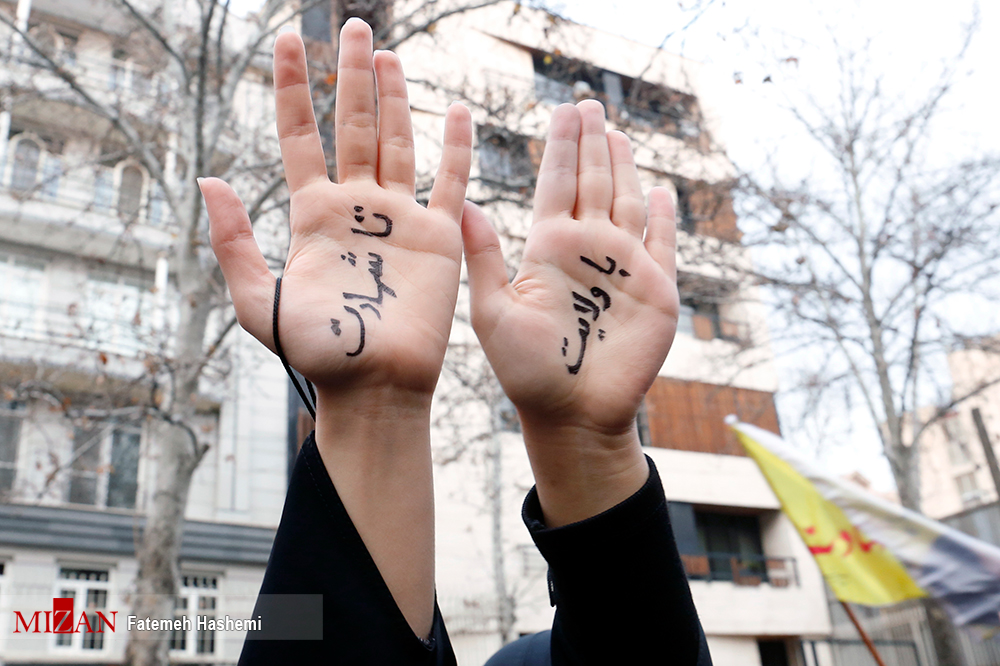 سیلی حیثیتی سپاه هیبت بادکنکی آمریکا را درهم کوبید/ حاج قاسم قبل از جنگ به دنبال صلح بود/ انتخابات شاه‌کلید حل مشکلات داخلی و خارجی است/ بگذاریم همدلی جامعه حفظ شود