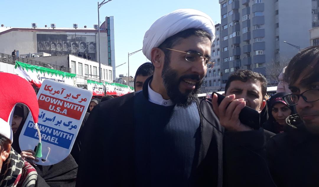 حضور پرشور مردم ایران اسلامی در راه‌پیمایی یوم‌الله ۲۲ بهمن/ هوا سَرد، دَرها باز، سَرها سَرافراز، دَست‌ها بالا/ آیت‌الله رئیسی: خواست مردم تشکیل سازوکار‌هایی در تراز انقلاب است + عکس، فیلم و حاشیه‌