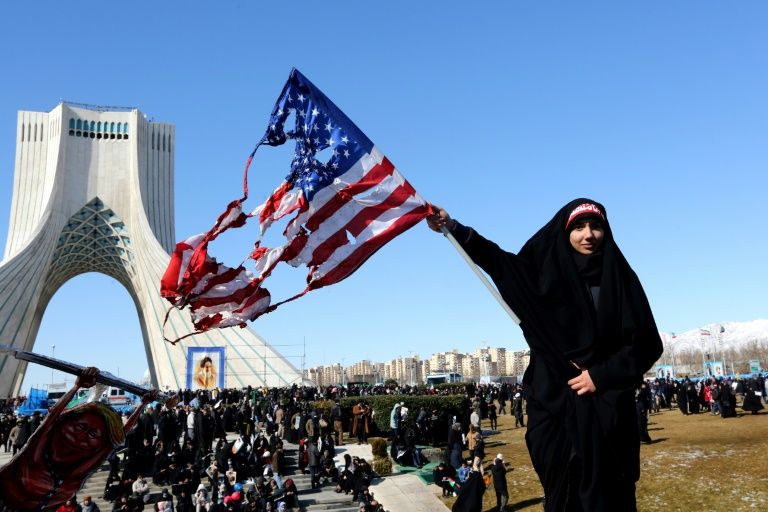تصاویر خبرگزاری فرانسه از راهپیمایی ۲۲ بهمن تصاویر خبرگزاری فرانسه از راهپیمایی ۲۲ بهمن