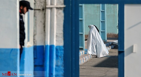 آزادی ۶۰ نفر از زندانیان زن ندامتگاه تهران به مناسبت یوم الله ۲۲ بهمن و ولادت حضرت فاطمه زهرا (س)