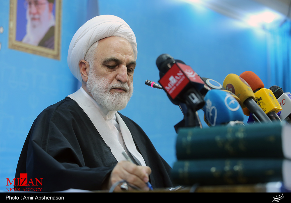 آیت‌الله جنتی تصمیم نمی گیرد بلکه شورای نگهبان تصمیم گیری می کند