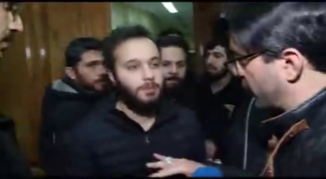 فرزند حاج قاسم: همه سليمانیها فدای يک تار موی آقا فرزند حاج قاسم: همه سليمانیها فدای يک تار موی آقا