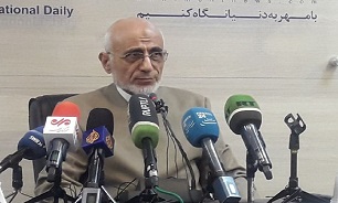 مجلس درباره تصویب قوانین متناسب با سیاست‌های ابلاغی کم‌کاری دارد/ اگر خلافی ببینم افشا خواهم کرد/ فرایند شفافیت از سوی رئیس قوه قضائیه آغاز شده است باید قدردان باشیم