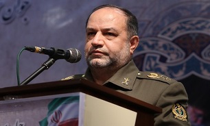 سردار سلیمانی به عنوان یک سرباز مخلص در تاریخ پرافتخار انقلاب اسلامی جاودان خواهد ماند