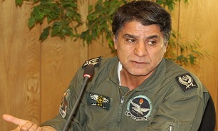 هیچ کسی اجازه نداشت که با لباس فرم نیروی هوایی از پادگان بیرون برود