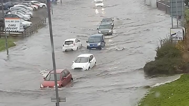 عکس| خسارت چند میلیارد دلاری سیل و طوفان به انگلیس عکس| خسارت چند میلیارد دلاری سیل و طوفان به انگلیس