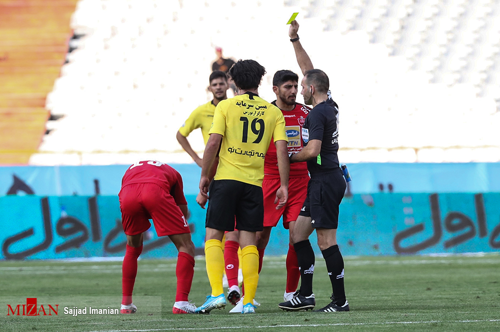 ابهام در برگزاری بازی سپاهان - پرسپولیس