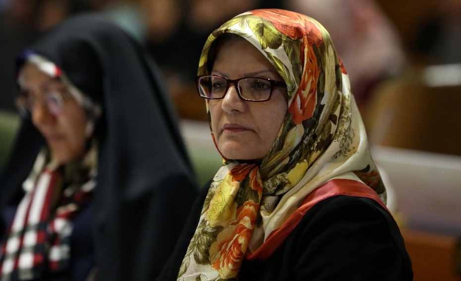 مقابله شهرداری و شورای شهر تهران با کروناویروس جدید/جلوگیری از همه گیری بیماری اولویت است