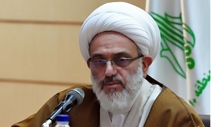 امام جعمه شهرستان فردیس: دعوت مردم به همدلی و همکاری برای مهار ویروس کرونا/ احتکار مواد بهداشتی و ضدعفونی کننده در شرایط امروز کشور دور از انسانیت است