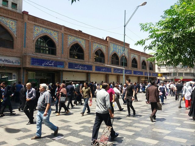 بازار با کاهش تقاضا مواجه است/کسب و کارهای کوچک نیازمند حمایت شبکه بانکی