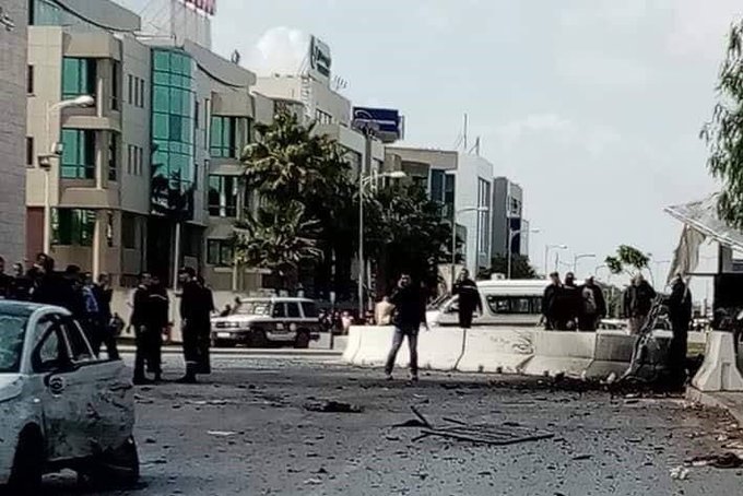 وقوع انفجار انتحاری در نزدیکی سفارت آمریکا در تونس وقوع انفجار انتحاری در نزدیکی سفارت آمریکا در تونس