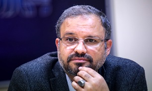 زنجیره تولید و توزیع ماسک و مواد ضدعفونی کننده دچار اشکال است/ وزارت صمت نظارت کند