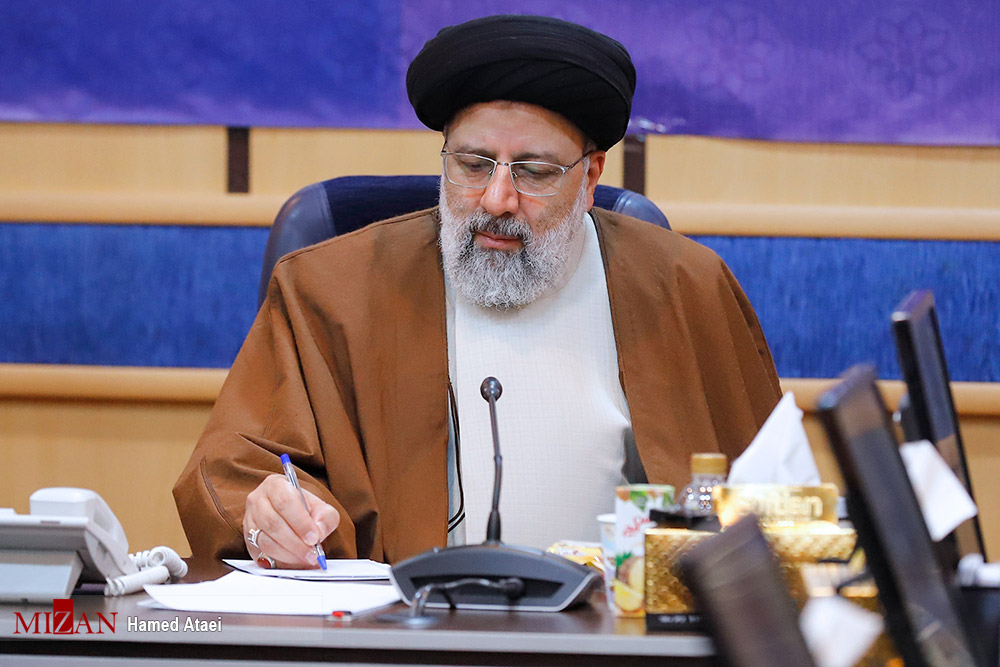 اختیاراتی که شورای عالی امنیت ملی با تنفیذ رهبر انقلاب برای مدیریت و کنترل بیماری کرونا به مسئولان اجرایی داده اتمام حجت است/ اختیارات لازم داده شده، همه دستگاهها به کمک دستگاه بهداشت و درمان کشور بشتابند اختیاراتی که شورای عالی امنیت ملی با تنفیذ رهبر انقلاب برای مدیریت و کنترل بیماری کرونا به مسئولان اجرایی داده اتمام حجت است/ اختیارات لازم داده شده، همه دستگاهها به کمک دستگاه بهداشت و درمان کشور بشتابند