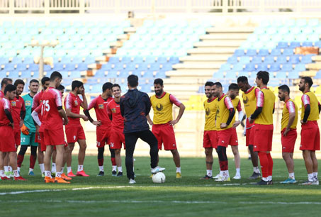 برگزاری تمرین بازیکنان تیم فوتبال پرسپولیس بعد از ۵ روز استراحت
