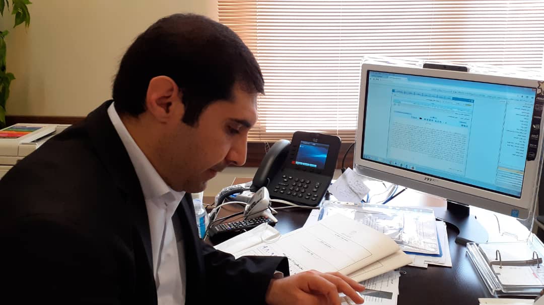 استفاده از دادرسی الکترونیک برای مقابله با کرونا/ برگزاری جلسه دادگاه حقوقی بندرعباس از طریق ویدئو کنفرانس 