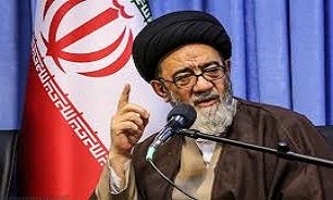 برای عملیاتی کردن منشور گام دوم انقلاب دانشگاه‌ها باید نقش مولد داشته باشند