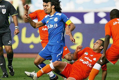 رقابت تنگاتنگ فرهاد مجیدی و جلال حسینی در نظرسنجی AFC