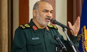 سرلشکر سلامی: اظهارات آمریکایی‌ها برای کمک به ملت ایران دروغ و فریب است/ با استفاده از تجارب دفاع مقدس، زیرساخت‌های خوبی در مقابله با جنگ‌های بیولوژیک فراهم کرده‌ایم